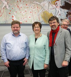 Hoesch-Betriebsratsvorsitzender Thorsten Niermann (links) und der SPD-Bundestagsabgeordnete René Röspel nahmen an dem Gespräch mit Wirtschaftsministerin Brigitte Zypries in Berlin teil.